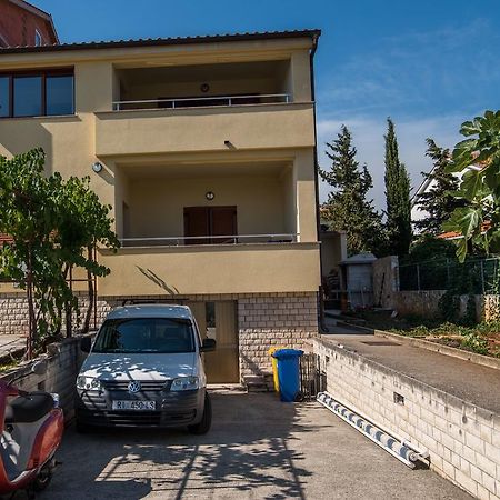 Apartman Slavko Krk Town Exteriör bild