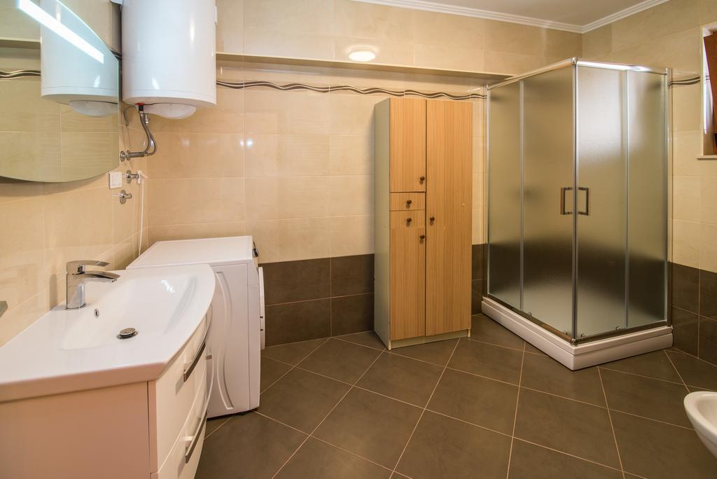 Apartman Slavko Krk Town Exteriör bild
